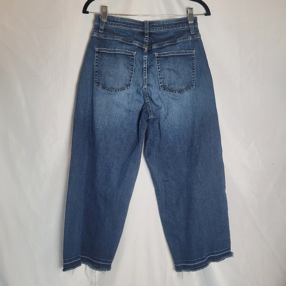 Uniqlo Women's High Waist Wide Leg Crop Fray Hem Jeans Size 27 - Picture 4 of 12